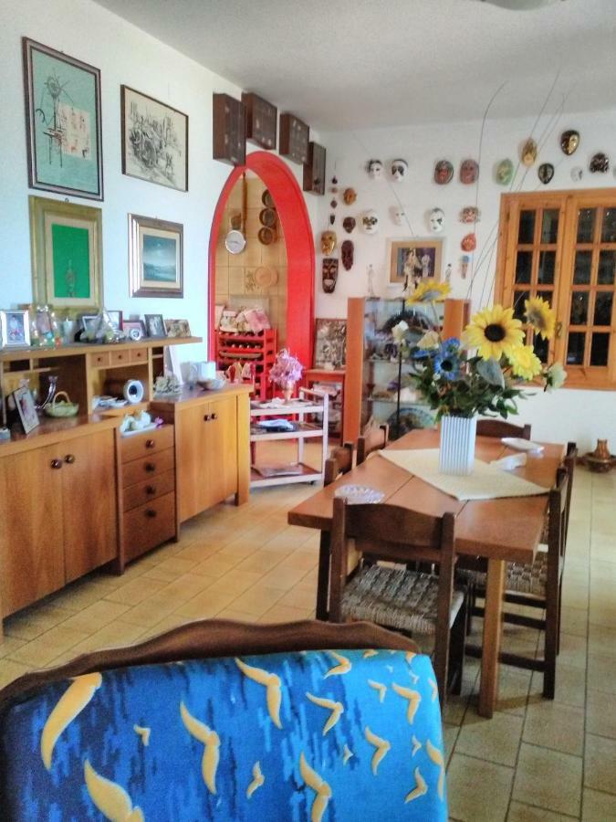 Villa Adelina Sarroch Bagian luar foto