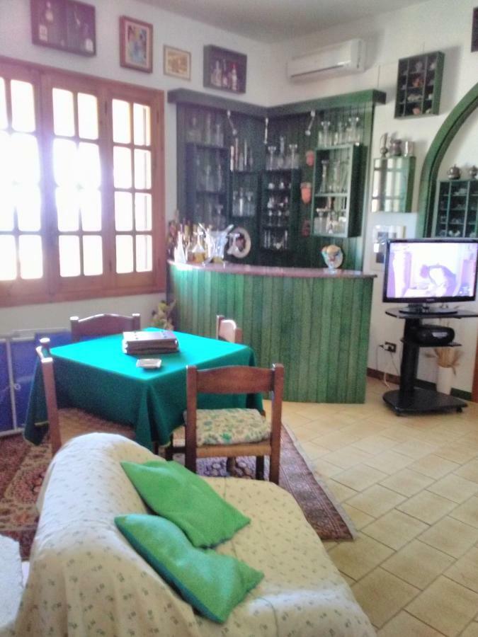Villa Adelina Sarroch Bagian luar foto